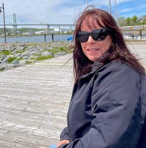 Meet your Posher, Claudette